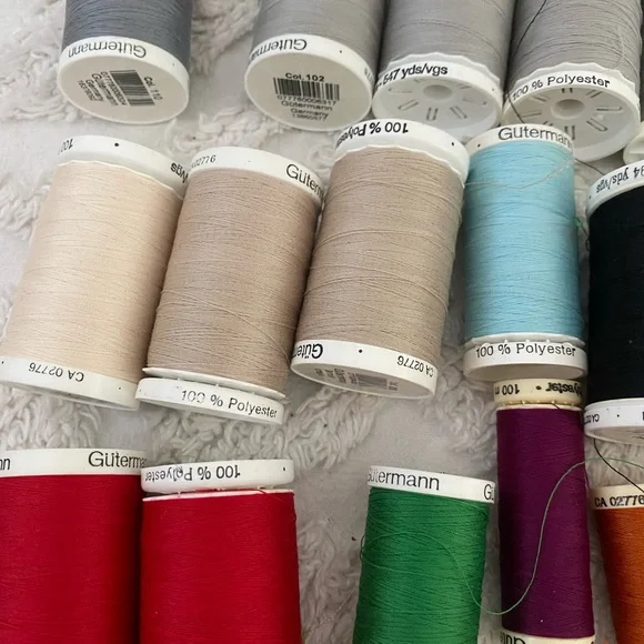 Gutermann Thread Spools, Lot of 19, NEW, Assorted Colors - Picture 2 of 3